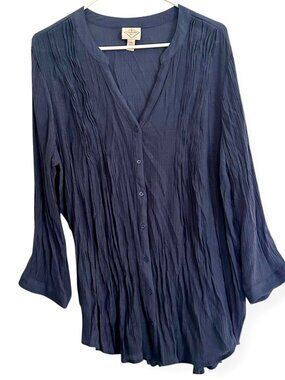 St John's Bay Blue Crape Button Down Shirt